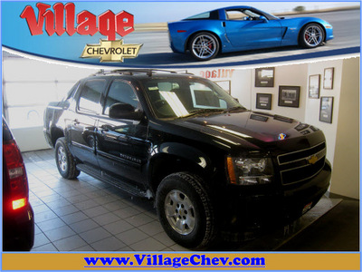 chevrolet avalanche 2011 black pickup truck ls crew 4wd flex fuel 8 cylinders 4 wheel drive automatic 55391
