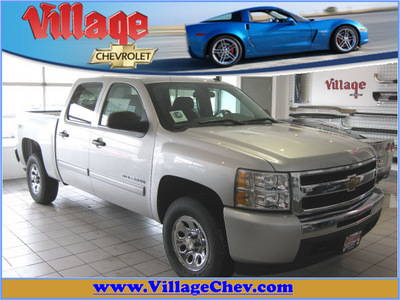 chevrolet silverado 1500 2011 silver 4x4 crew cab ls flex fuel 8 cylinders 4 wheel drive automatic with overdrive 55391