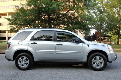 chevrolet equinox 2005 silver suv gasoline 6 cylinders all whee drive automatic 20746