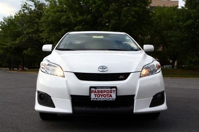 toyota matrix 2009 white hatchback s gasoline 4 cylinders front wheel drive automatic 20746