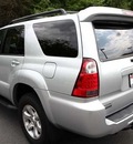 toyota 4runner 2006 silver suv sport gasoline v8 4 wheel drive automatic 20746