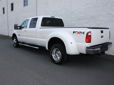 ford f 350 super duty 2011 white lariat biodiesel 8 cylinders 4 wheel drive automatic 27616