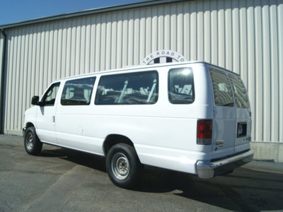 ford econoline wagon 2010 white van e 350 sd xlt flex fuel 8 cylinders rear wheel drive automatic 80905