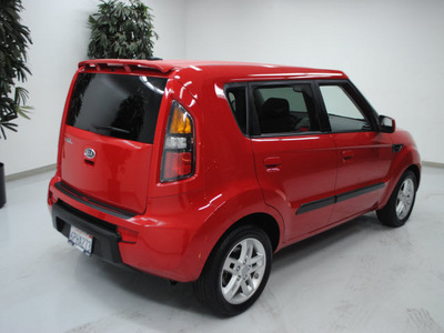 kia soul 2010 red hatchback gasoline 4 cylinders front wheel drive automatic 91731