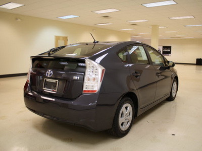 toyota prius 2010 gray hatchback ii hybrid 4 cylinders front wheel drive automatic 27707