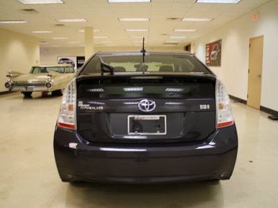 toyota prius 2010 gray hatchback ii hybrid 4 cylinders front wheel drive automatic 27707