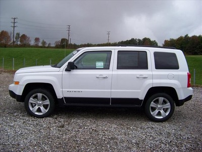 jeep patriot 2011 white suv gasoline 4 cylinders 4 wheel drive not specified 44024