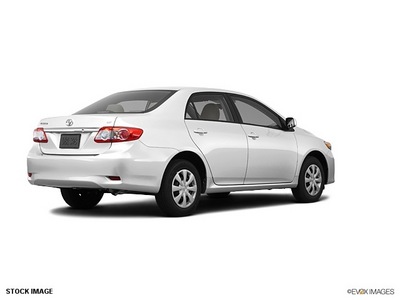 toyota corolla 2011 white sedan gasoline 4 cylinders front wheel drive not specified 34788