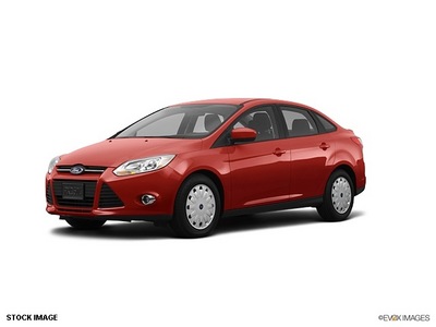 ford focus 2012 red sedan se gasoline 4 cylinders front wheel drive not specified 46168