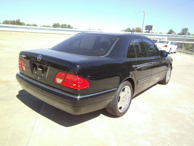 mercedes benz e class 1996 black sedan e320 gasoline 6 cylinders rear wheel drive automatic 75503