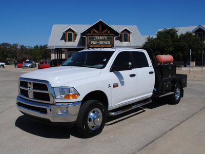 ram ram chassis 3500 2011 white slt diesel 6 cylinders 2 wheel drive automatic 76087