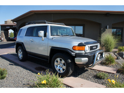 toyota fj cruiser 2007 silver suv gasoline 6 cylinders 4 wheel drive 6 speed manual 99352