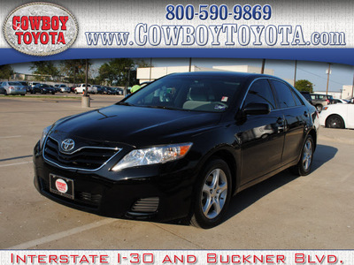 toyota camry 2010 black sedan le 4 cylinders front wheel drive automatic 75228