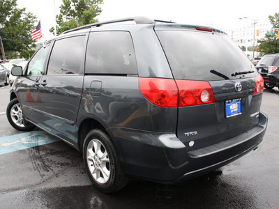 toyota sienna 2006 nautical blue van le 7 passenger gasoline 6 cylinders all whee drive automatic 07701