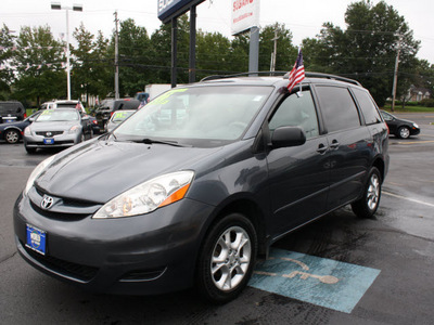 toyota sienna 2006 nautical blue van le 7 passenger gasoline 6 cylinders all whee drive automatic 07701