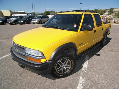 chevrolet s10 2004 yellow ls gasoline 6 cylinders 4 wheel drive automatic 81212