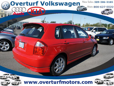 kia spectra 2005 red hatchback spectra5 gasoline 4 cylinders front wheel drive automatic 99336