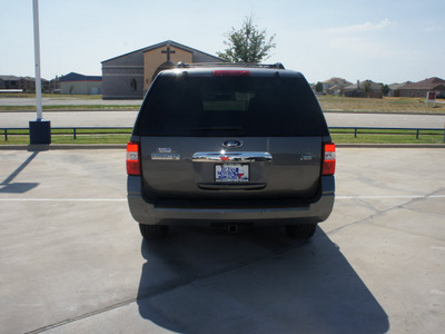 ford expedition 2011 gray suv xlt flex fuel 8 cylinders 2 wheel drive automatic 76108