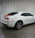 chevrolet camaro 2010 white coupe ss gasoline 8 cylinders rear wheel drive automatic 76108