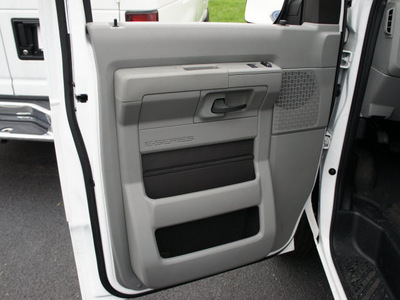 ford econoline cargo 2011 white van e 250 flex fuel 8 cylinders rear wheel drive automatic with overdrive 08753