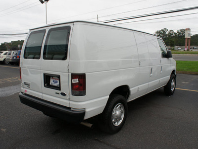 ford econoline cargo 2011 white van e 250 flex fuel 8 cylinders rear wheel drive automatic with overdrive 08753