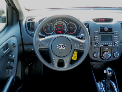 kia forte 2011 dk  red sedan ex gasoline 4 cylinders front wheel drive automatic 56001