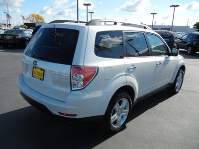 subaru forester 2010 white wagon 2 5x premium awd gasoline 4 cylinders all whee drive automatic 55420
