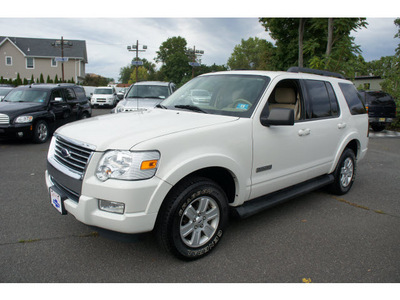 ford explorer 2008 white suv xlt gasoline 6 cylinders 4 wheel drive automatic 07507