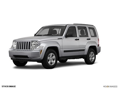 jeep liberty 2012 suv gasoline 6 cylinders 2 wheel drive dgv 4 spd  automatic vlp 42rle tran 33021