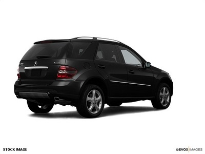 mercedes benz m class 2008 black suv gasoline 6 cylinders all whee drive automatic 33021