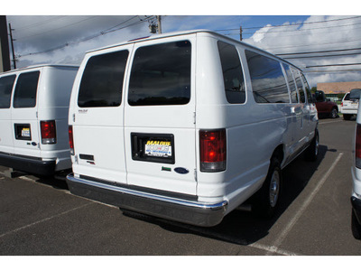 ford econoline wagon 2011 white van e 350 sd xlt flex fuel 8 cylinders rear wheel drive automatic with overdrive 08902