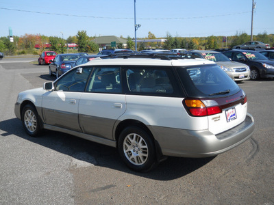 subaru outback 2003 white wagon gasoline 6 cylinders dohc all whee drive automatic 55811