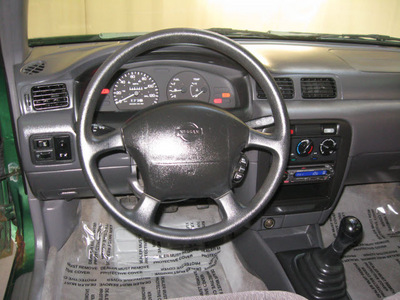 nissan sentra 1998 green sedan gxe gasoline 4 cylinders front wheel drive 5 speed manual 44883