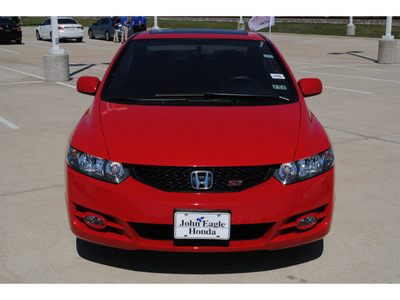 honda civic 2011 red coupe si gasoline 4 cylinders front wheel drive 6 speed manual 77065