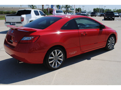 honda civic 2011 red coupe si gasoline 4 cylinders front wheel drive 6 speed manual 77065