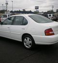 nissan altima 1998 white sedan gasoline 4 cylinders front wheel drive 5 speed manual 13502
