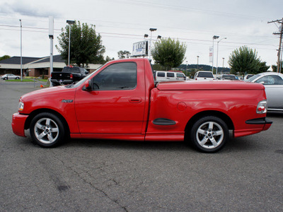 ford f 150 svt lightning 2001 red pickup truck 2wd gasoline 8 cylinders rear wheel drive automatic with overdrive 98371