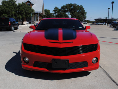 chevrolet camaro 2011 red coupe ss gasoline 8 cylinders rear wheel drive 6 speed manual 76087