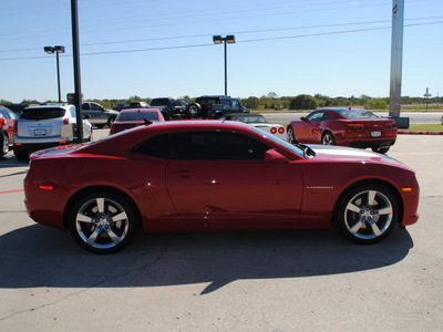 chevrolet camaro 2011 red coupe ss gasoline 8 cylinders rear wheel drive 6 speed manual 76087