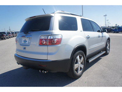 gmc acadia 2009 silver suv slt 2 gasoline 6 cylinders front wheel drive 6 speed automatic 77388