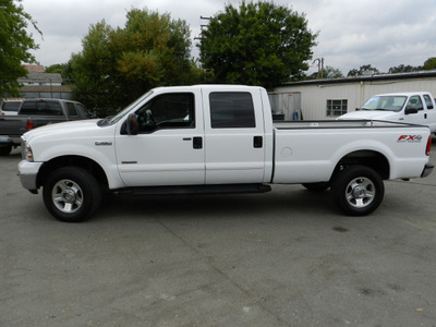 ford f 350 super duty 2006 white lariat diesel 8 cylinders 4 wheel drive automatic 95678