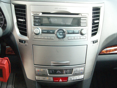 subaru legacy 2011 graphite gray sedan 2 5i limited gasoline 4 cylinders all whee drive automatic 80905
