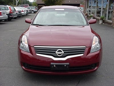 nissan altima 2008 dk  red sedan 2 5 s gasoline 4 cylinders front wheel drive cont  variable trans  06019