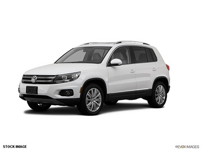 volkswagen tiguan 2012 white suv se gasoline 4 cylinders front wheel drive tiptronic 56001