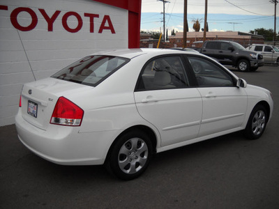 kia spectra 2009 white sedan gasoline 4 cylinders front wheel drive automatic 79925