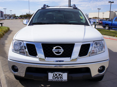 nissan frontier 2011 white sl gasoline 6 cylinders 2 wheel drive automatic with overdrive 76018