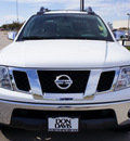 nissan frontier 2011 white sl gasoline 6 cylinders 2 wheel drive automatic with overdrive 76018