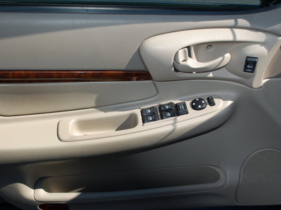 chevrolet impala 2003 gold sedan ls gasoline 6 cylinders front wheel drive automatic 27330
