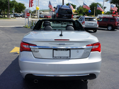 chrysler 200 2011 silver limited flex fuel 6 cylinders front wheel drive automatic 33021