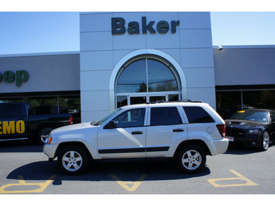jeep grand cherokee 2006 silver suv laredo gasoline 6 cylinders 4 wheel drive automatic with overdrive 08844